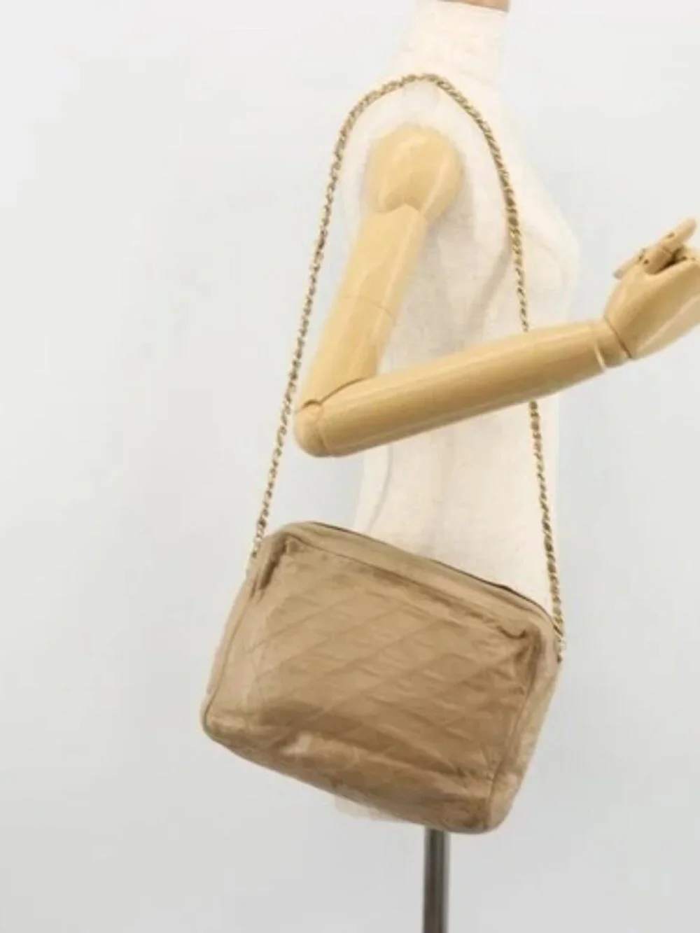 CHANEL Matelasse Chain Shoulder Bag Lamb Skin Beige Gold CC Auth BA11860